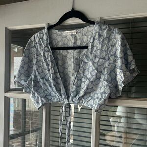 Olivaceous Blue and White Western Paisley Patterned Crop Top Tie Front